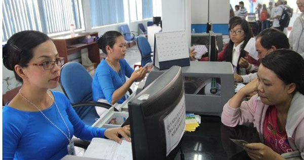 Bán vé tàu giả, xử lý thế nào?