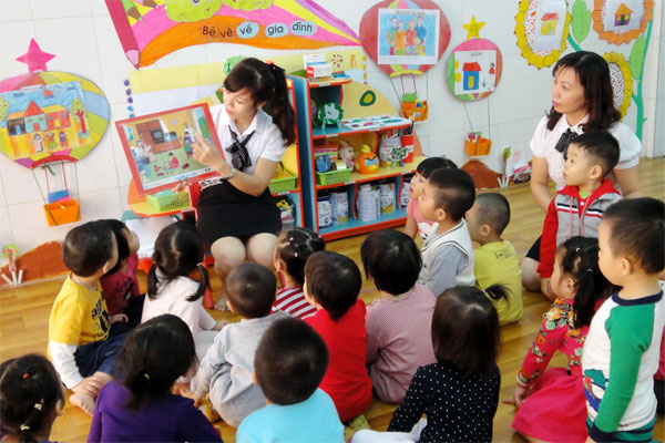 Bộ trưởng Giáo dục giải thích việc thí điểm không còn viên chức giáo viên