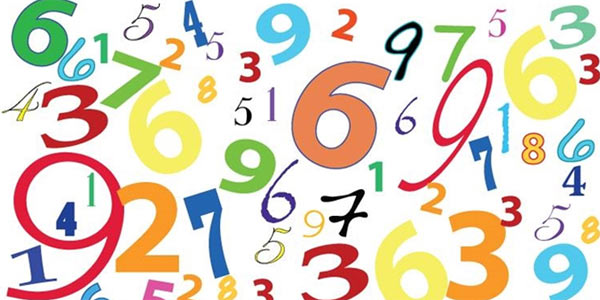 Có bao nhiêu số tự nhiên có 2 chữ số mà cả hai chữ số đó khác 0? 