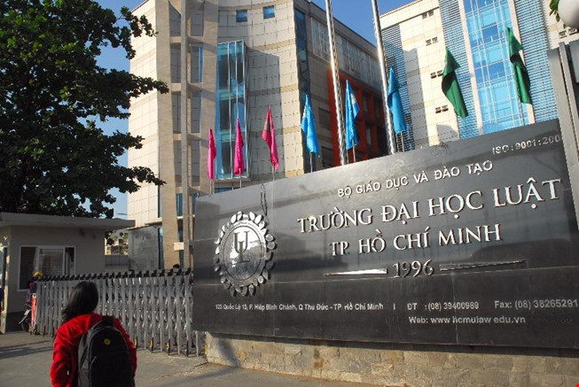 Điểm chuẩn trường ĐH Luật TP.HCM năm 2017