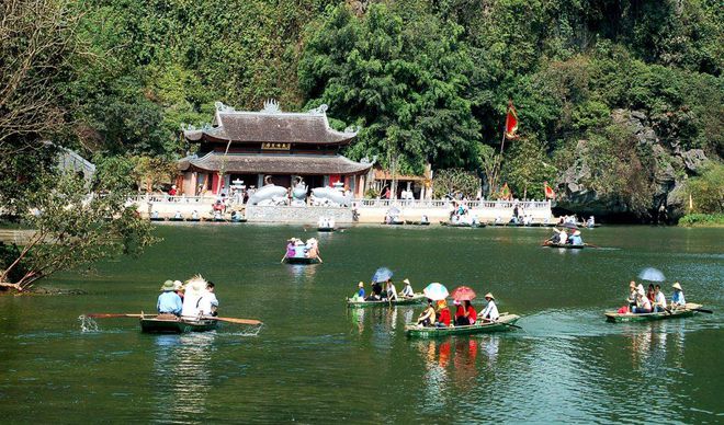 Lễ hội chùa Hương  - Đền Trình - một trong những điểm đến bạn nhất định nên ghé qua khi lễ chùa Hương. Ảnh:  . Ảnh: Sưu tầm