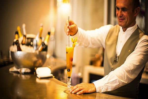 Hospitality là gì? Tìm hiểu về tiềm năng cơ hội nghề nghiệp