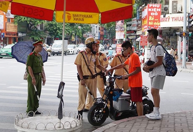Mức phạt đối với người điều khiển xe đạp, xe đạp máy vi phạm luật giao thông đường bộMức phạt đối với người điều khiển xe đạp, xe đạp máy vi phạm luật giao thông đường bộ
