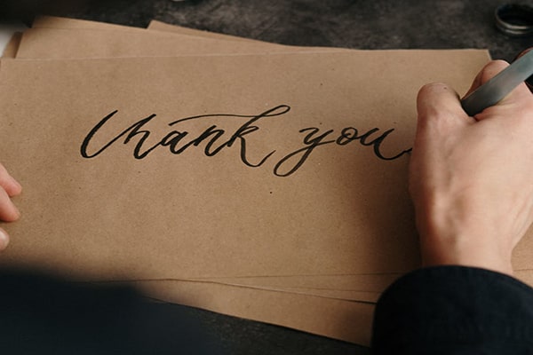 Cách viết thư & mẫu câu thường dùng