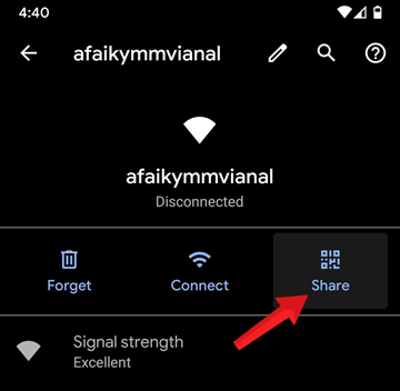 Muốn xem mật khẩu WiFi thì nhấp vào Chia sẻ